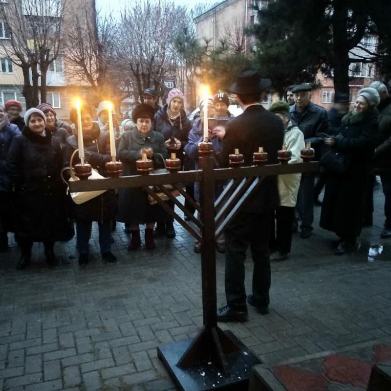 У Кам’янці-Подільському вперше запалали свічки Хануки