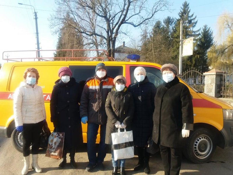 Всеукраїнська ініціатива «Підвези медика на роботу»